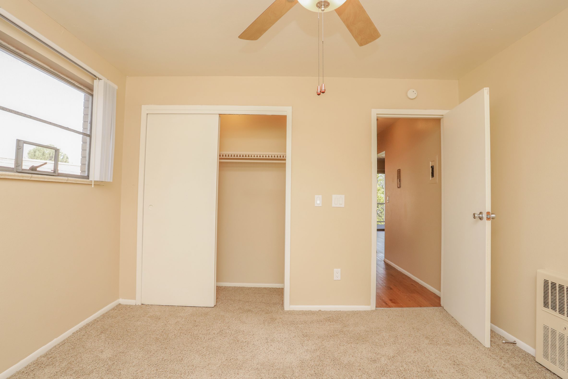 Country Club Gardens Cornerstone Apartments